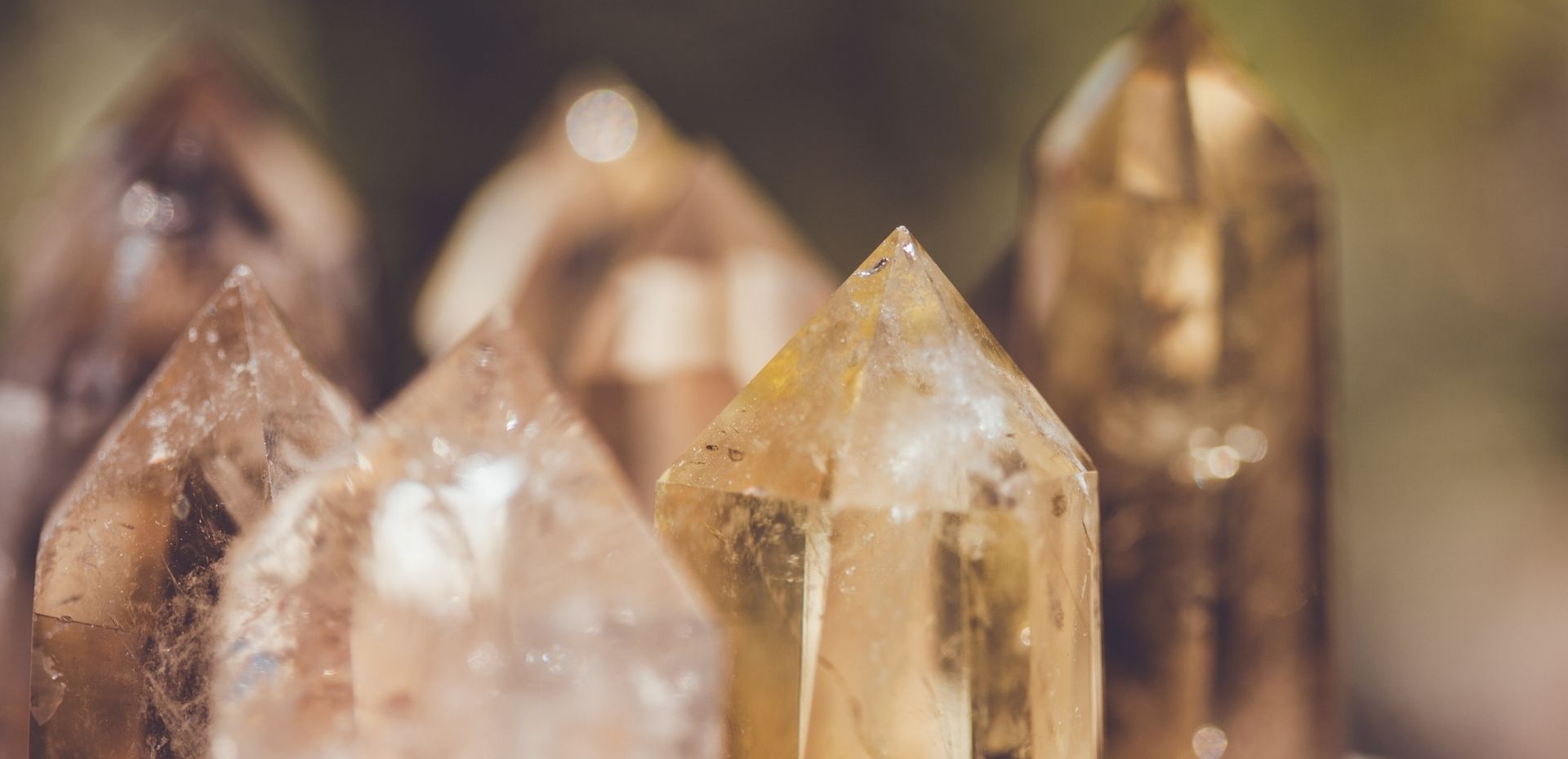 Cristale și pietre semiprețioase